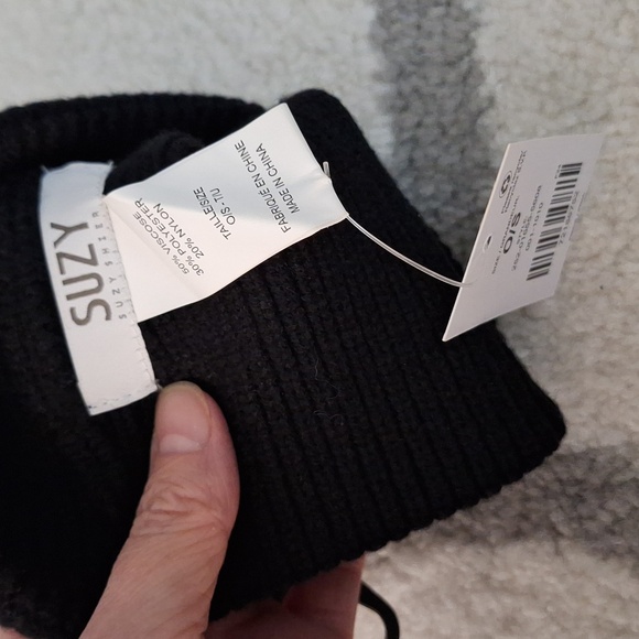 NEW Black Ribbed Winter Hat - Picture 3 of 4